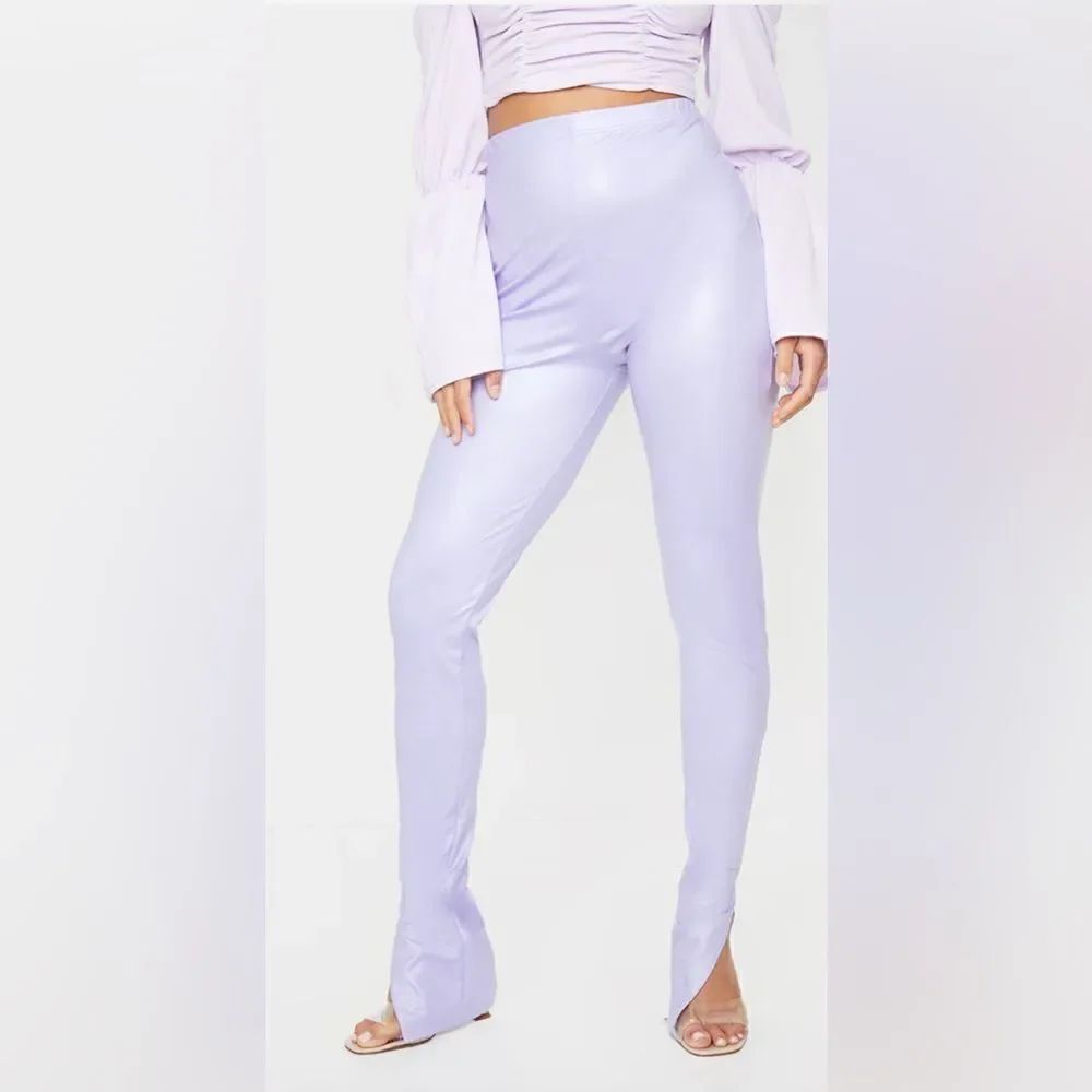 NWT PETITE LILAC SPLIT HEM COATED PU LEGGINGS